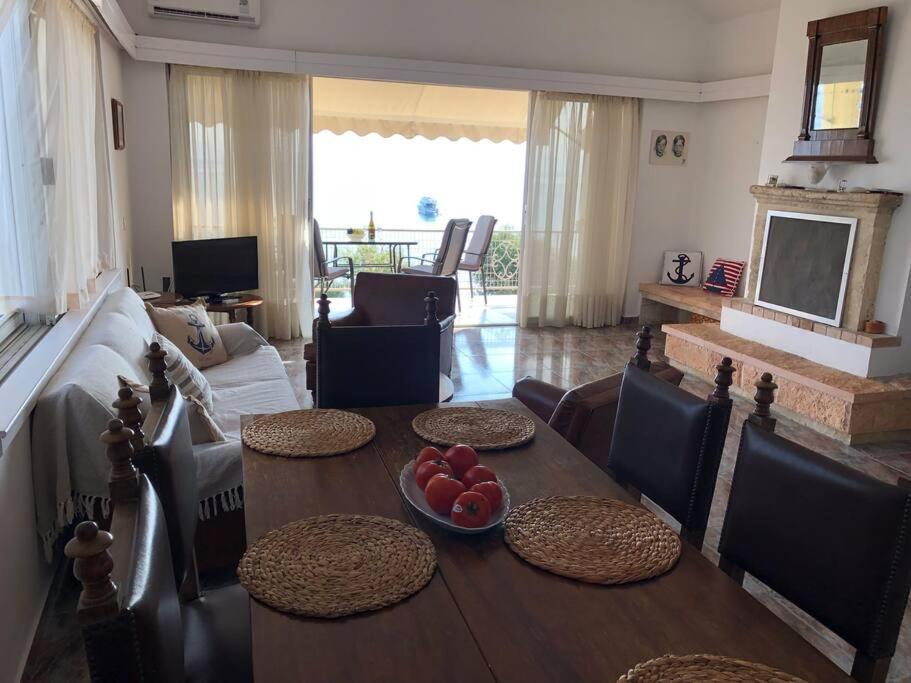 Sea View Apartment With Swimning Pool Mesongí Exteriér fotografie