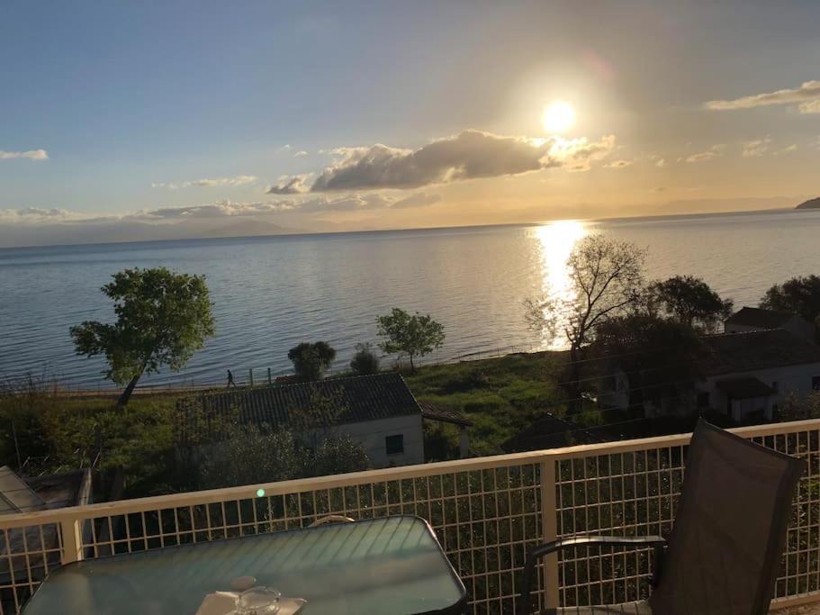 Sea View Apartment With Swimning Pool Mesongí Exteriér fotografie
