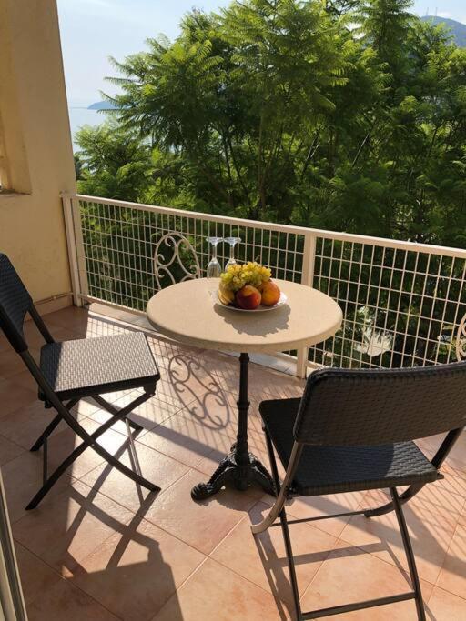 Sea View Apartment With Swimning Pool Mesongí Exteriér fotografie
