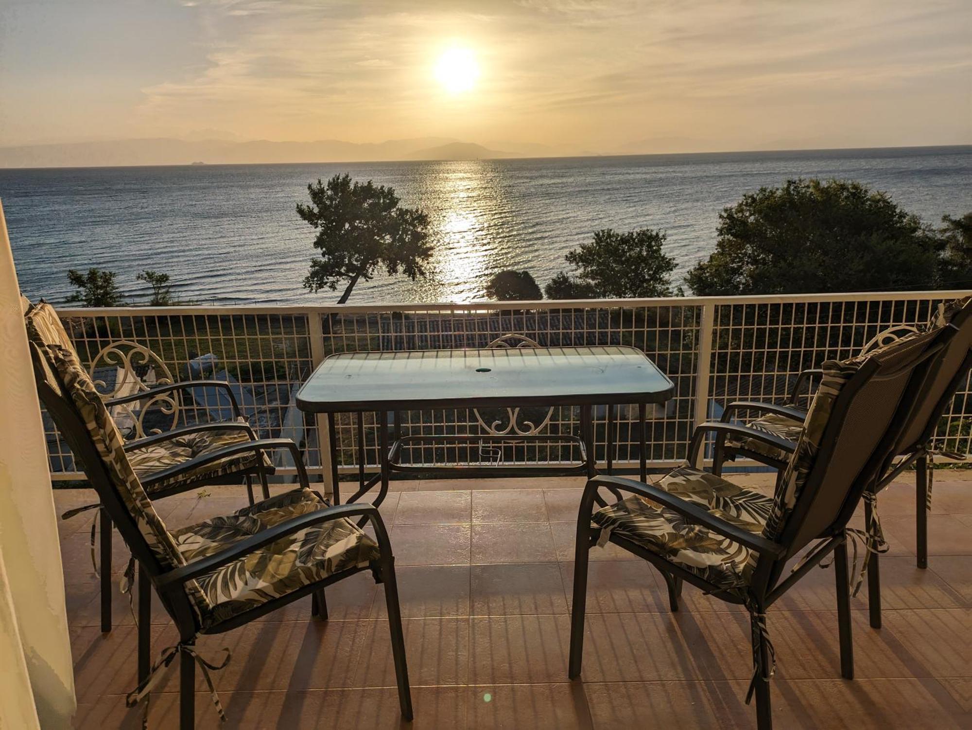 Sea View Apartment With Swimning Pool Mesongí Exteriér fotografie